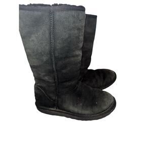 UGG Australia Classic Mid Calf Tall Black Sheepskin Boots 5815-‎ Size 7 Preowned